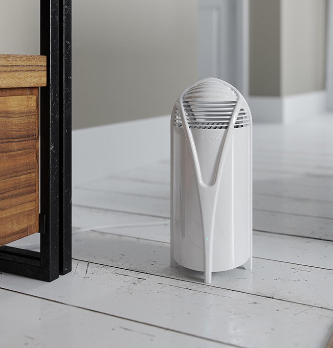 Airfree T Air Purifier Airfree T is the perfect air purifier for small rooms. With a compact and modern design, this model offers the same performance and efficiency as Airfree’s other series, but doesn't take up vital space in any room. Suitable for spaces up to 180 ft². Airfree's air purifiers are maintenance-free and operate in complete silence to eliminate the main agents that cause allergies and respiratory diseases, asthma and hay fever. They get rid of up to 99.99% of bacteria, fungi, viruses, pollen, pet allergens, dust mite allergens and other organic air pollutants. Made in Portugal